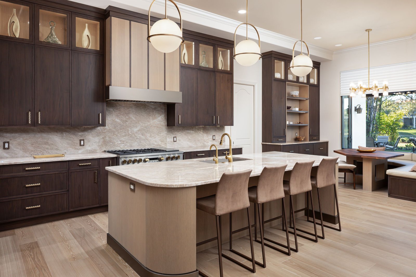 Daniel Thomas Fine Cabinetry an Elmwood Cabinetry Dealer