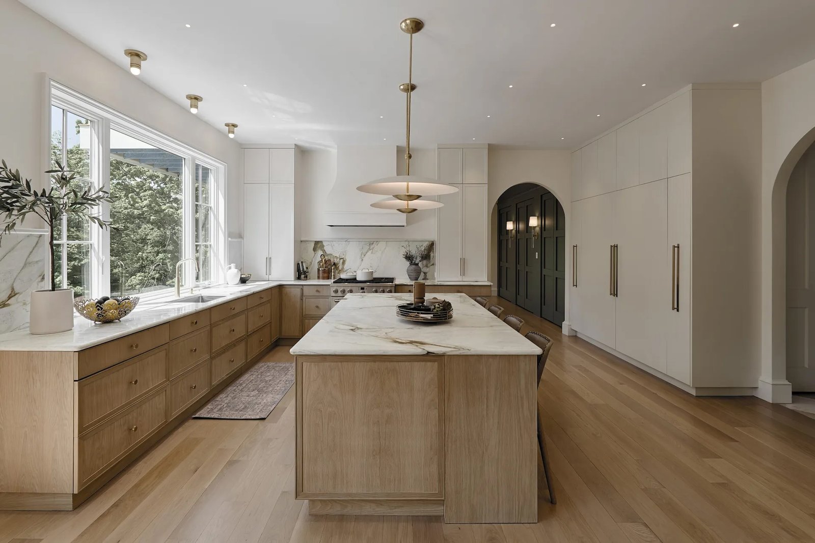 Guide to Natural Wood Cabinets and Stains
